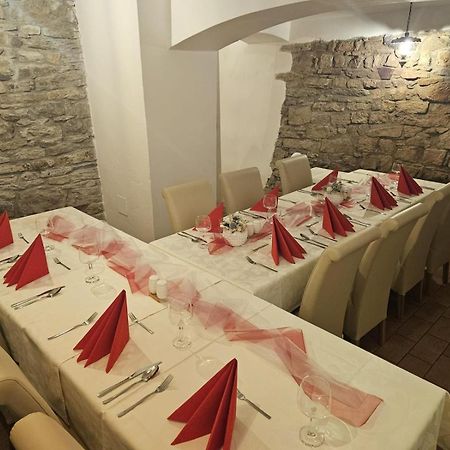 Hotel U Mesta Prahy Náchod Eksteriør bilde